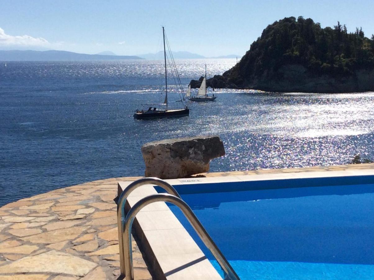 Amousso Beach Villas Marantochori Exterior photo